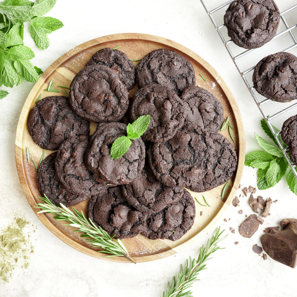 chocolate cookies with mint