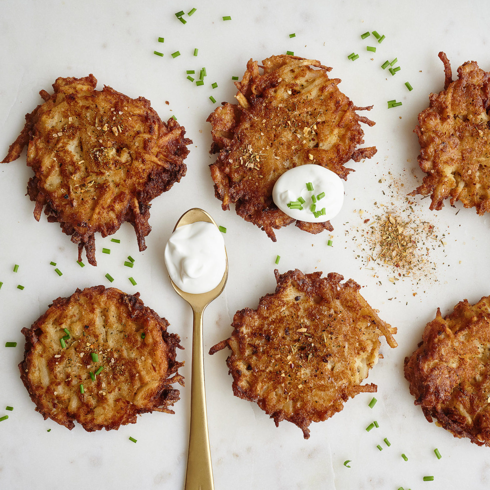 Easy Potato Latkes Pacific Spice Company PSC HerbLatkesRecipes11079 Scaled E1635802159482